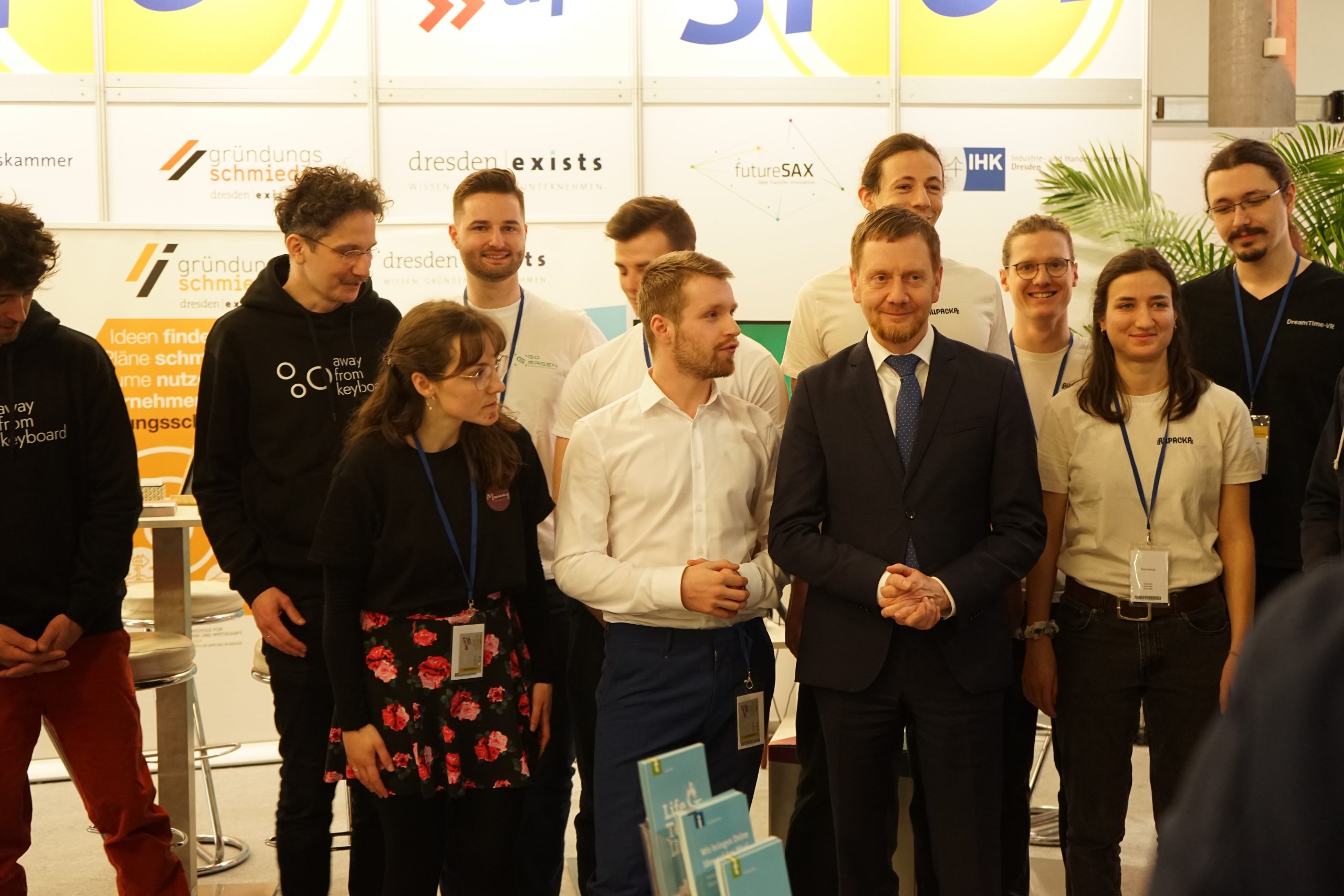 Florian Buschmann mit Ministerpräsident Michael Kretschmer